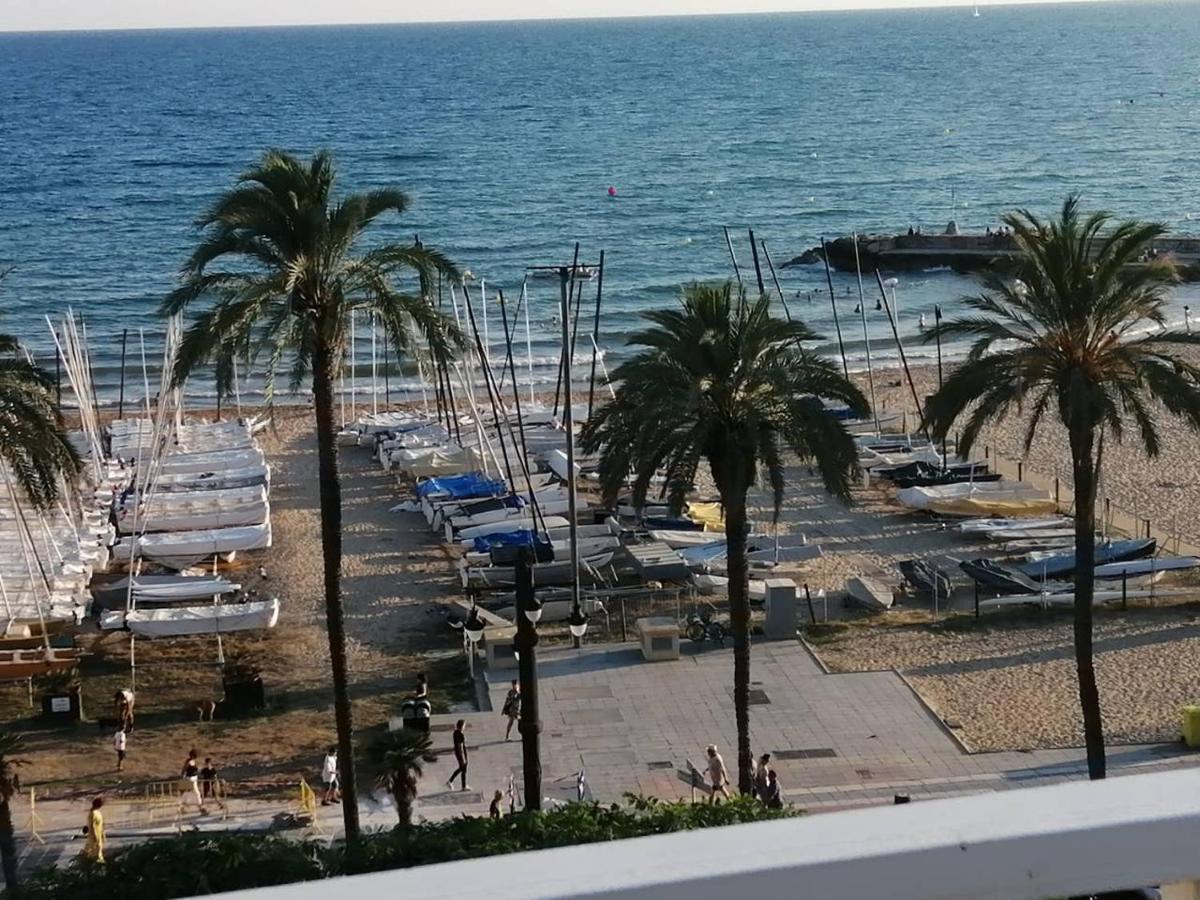 Apartament Atico Con Fantasticas Vistas Al Mar Y La Iglesia Sitges Zewnętrze zdjęcie