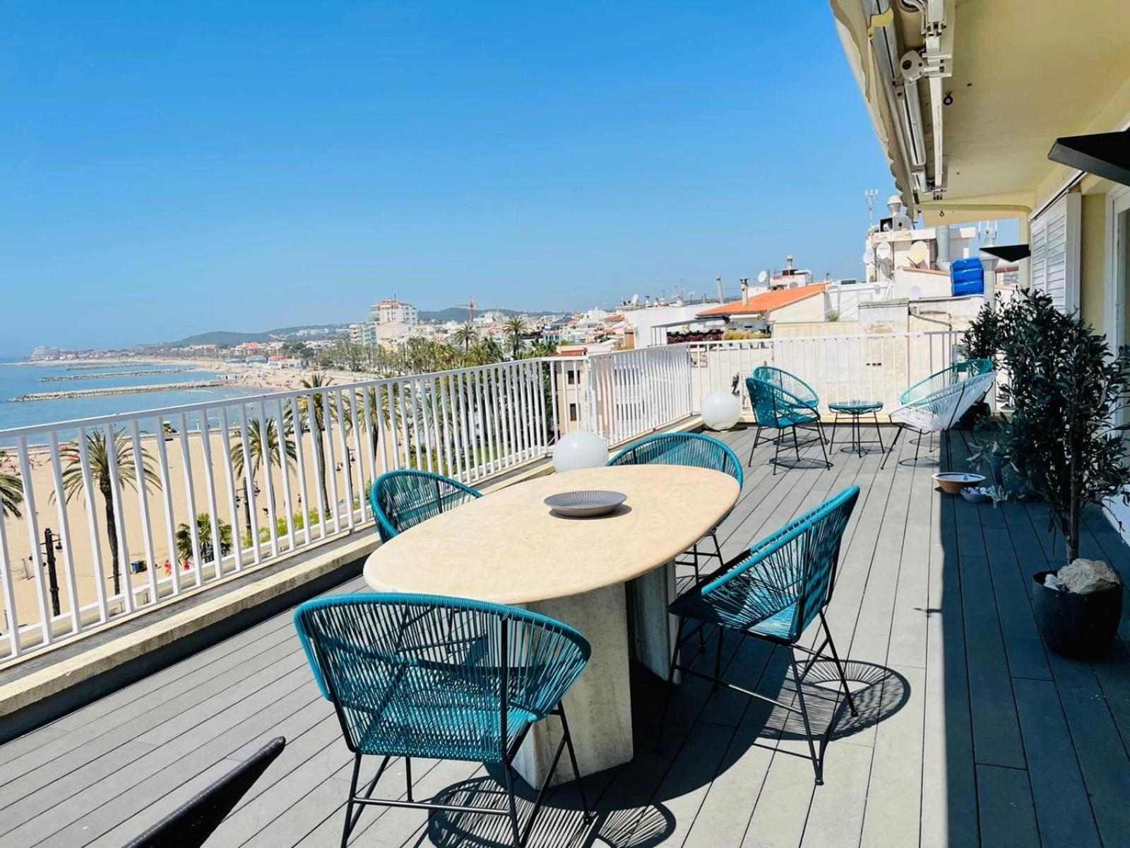 Apartament Atico Con Fantasticas Vistas Al Mar Y La Iglesia Sitges Pokój zdjęcie